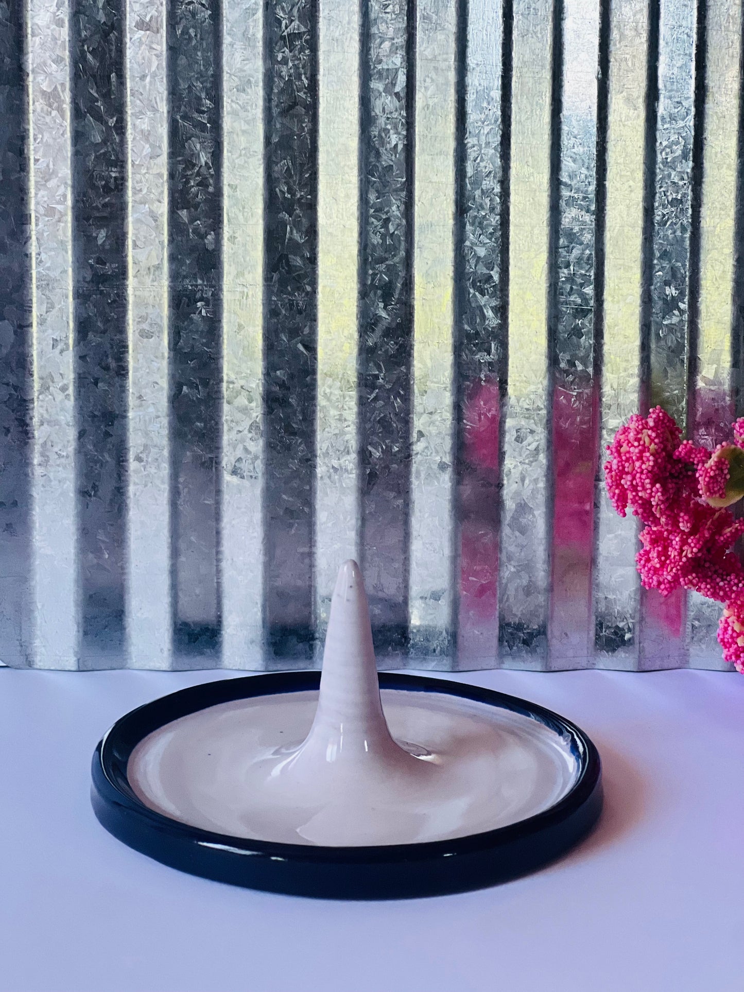 Emaye - Ring holder